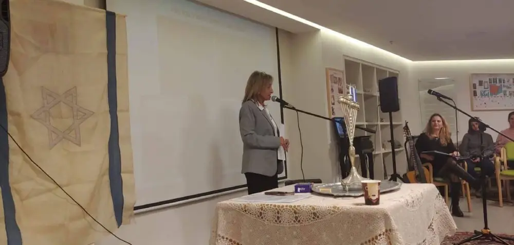 תערוכת שברי זיכרון