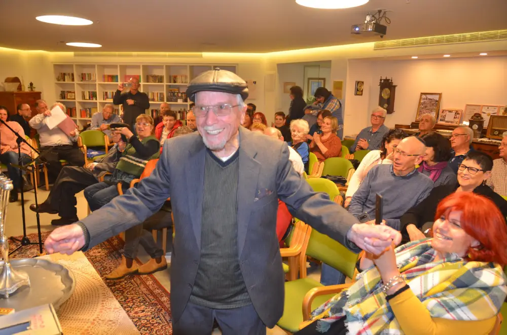 תערוכת שברי זיכרון