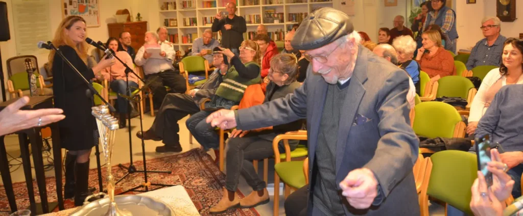 תערוכת שברי זיכרון