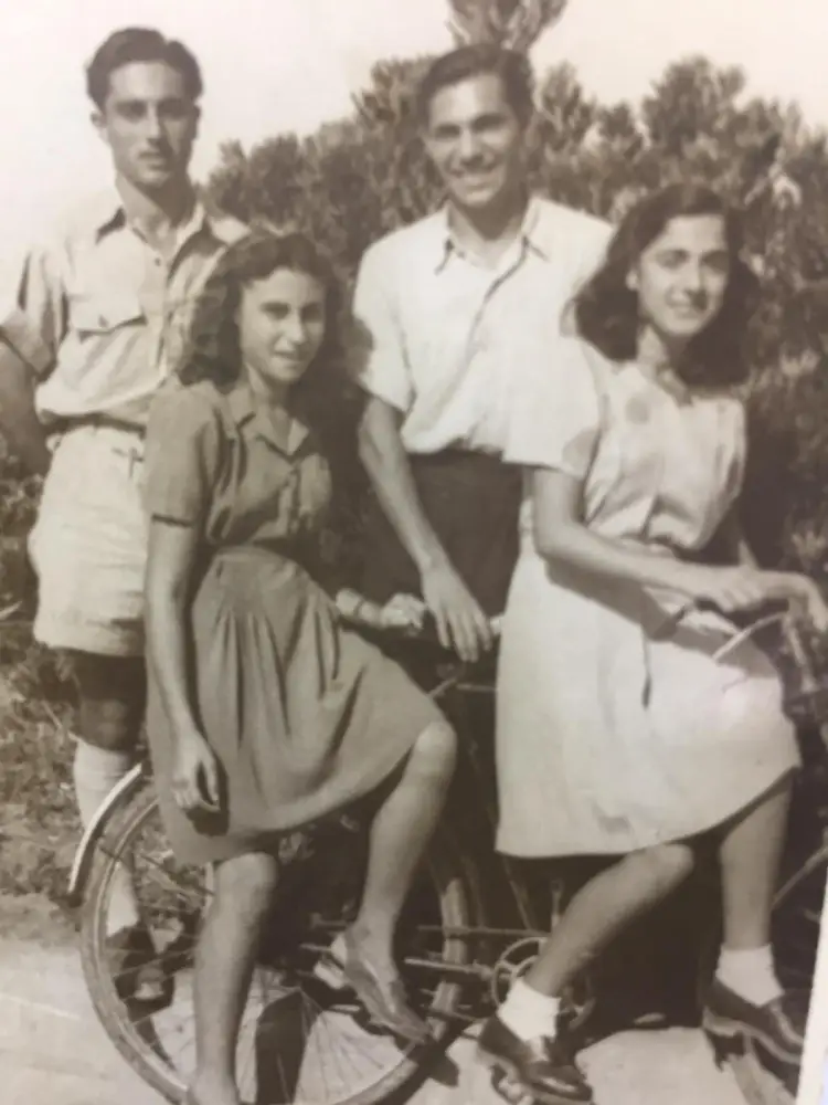 עייני איזק