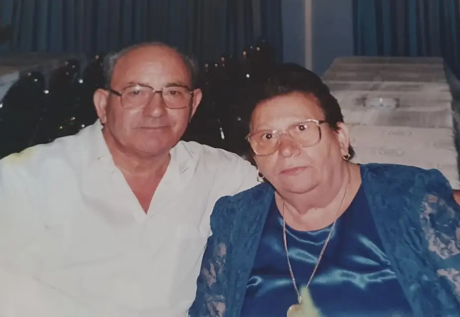 שלמה סטלה עם בעלה מזרחי אברהם.